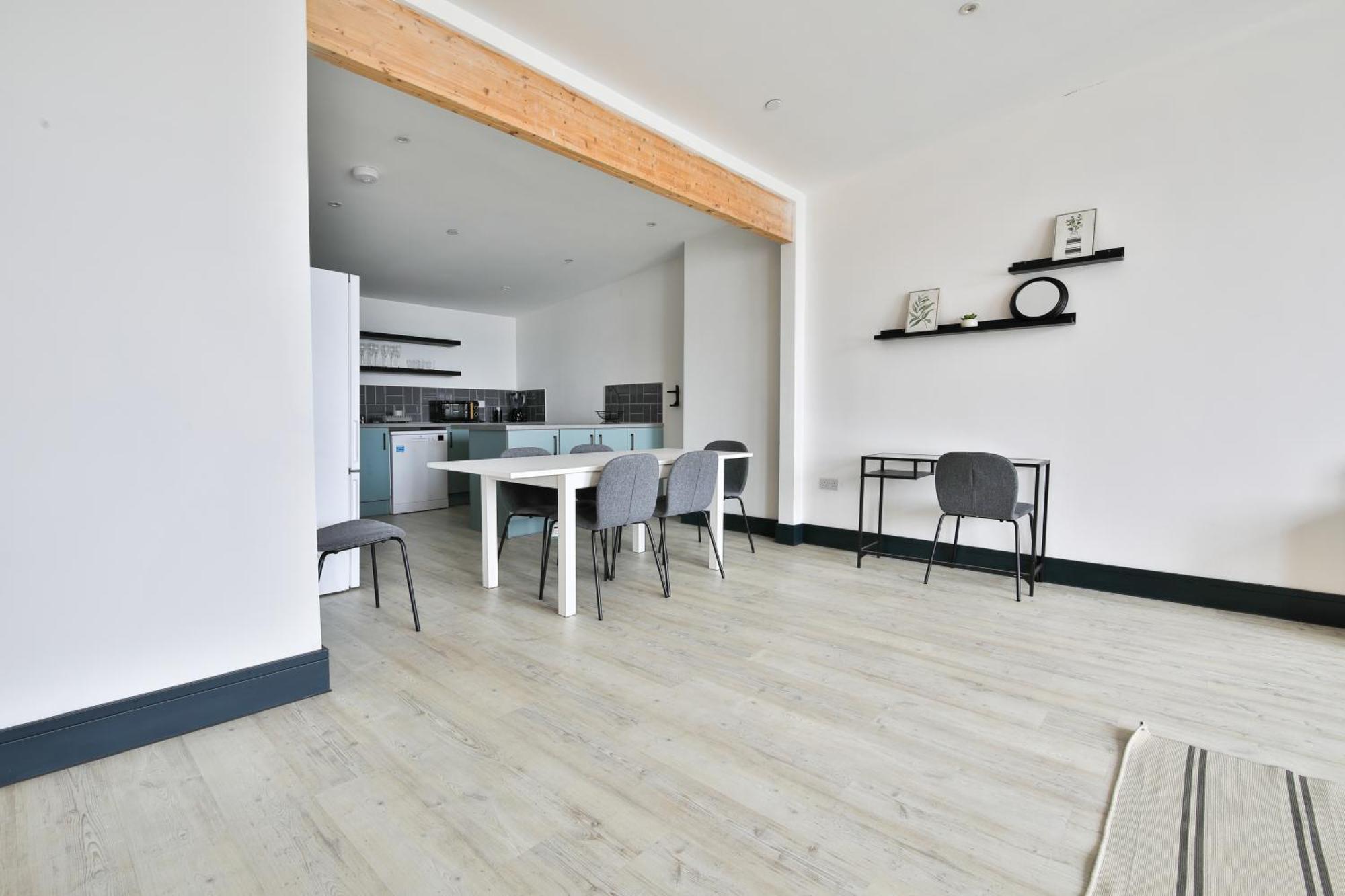 The Kingsway- 2 Bedroom Central Swansea Apartments By Stayright 外观 照片