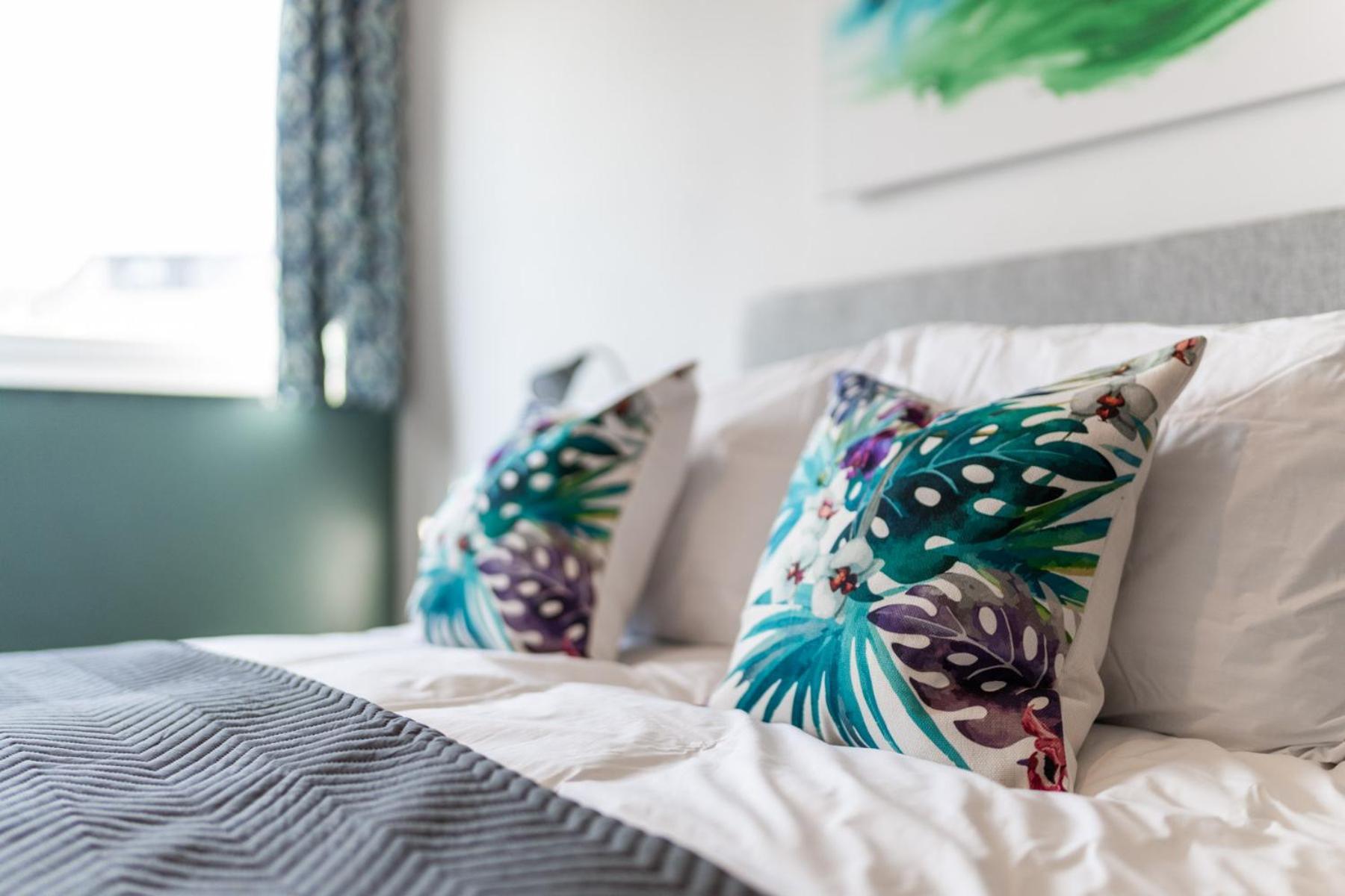 The Kingsway- 2 Bedroom Central Swansea Apartments By Stayright 外观 照片
