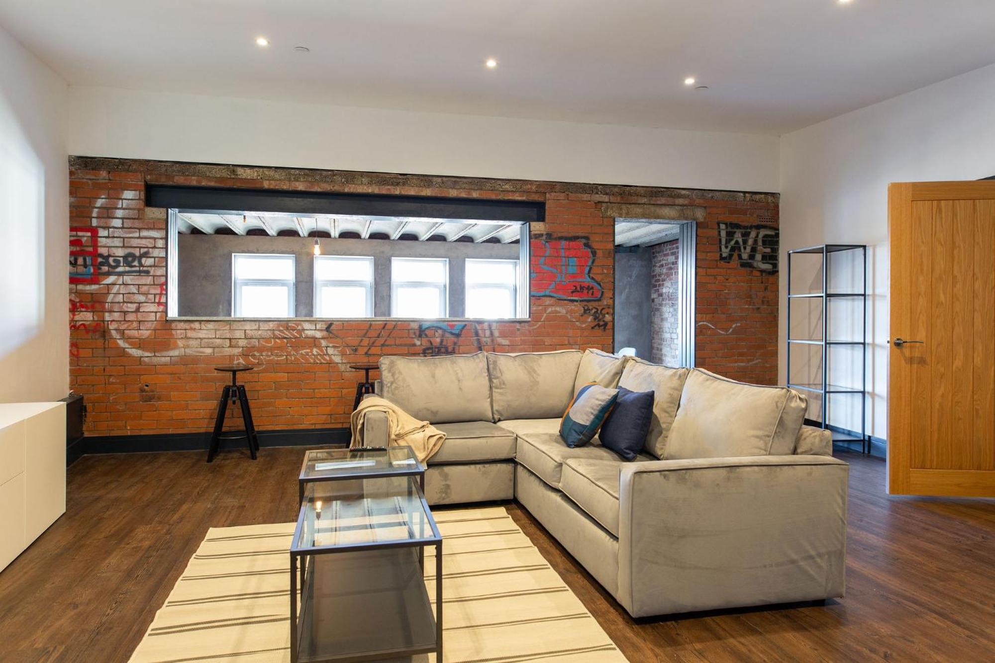 The Kingsway- 2 Bedroom Central Swansea Apartments By Stayright 外观 照片
